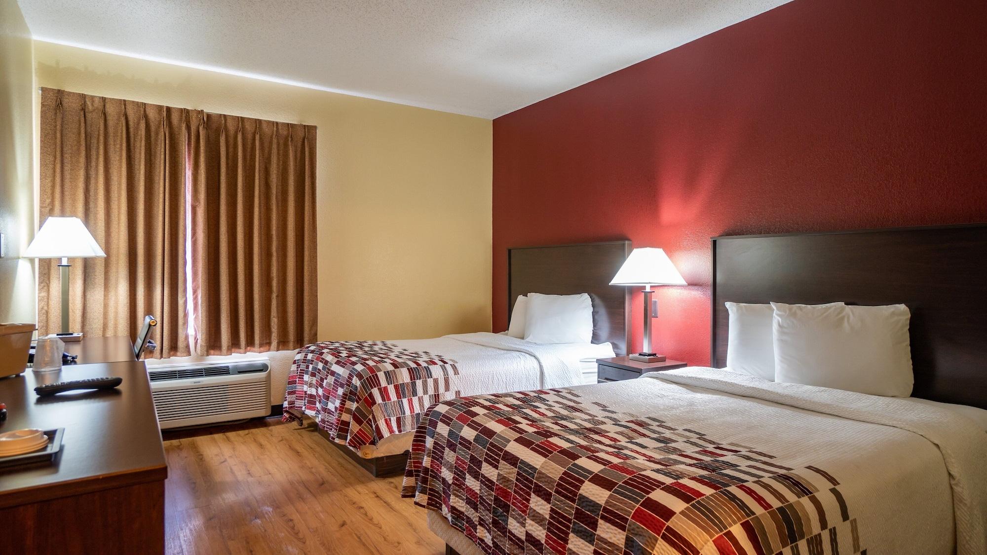 Red Roof Inn & Suites Indianapolis Airport Exterior foto
